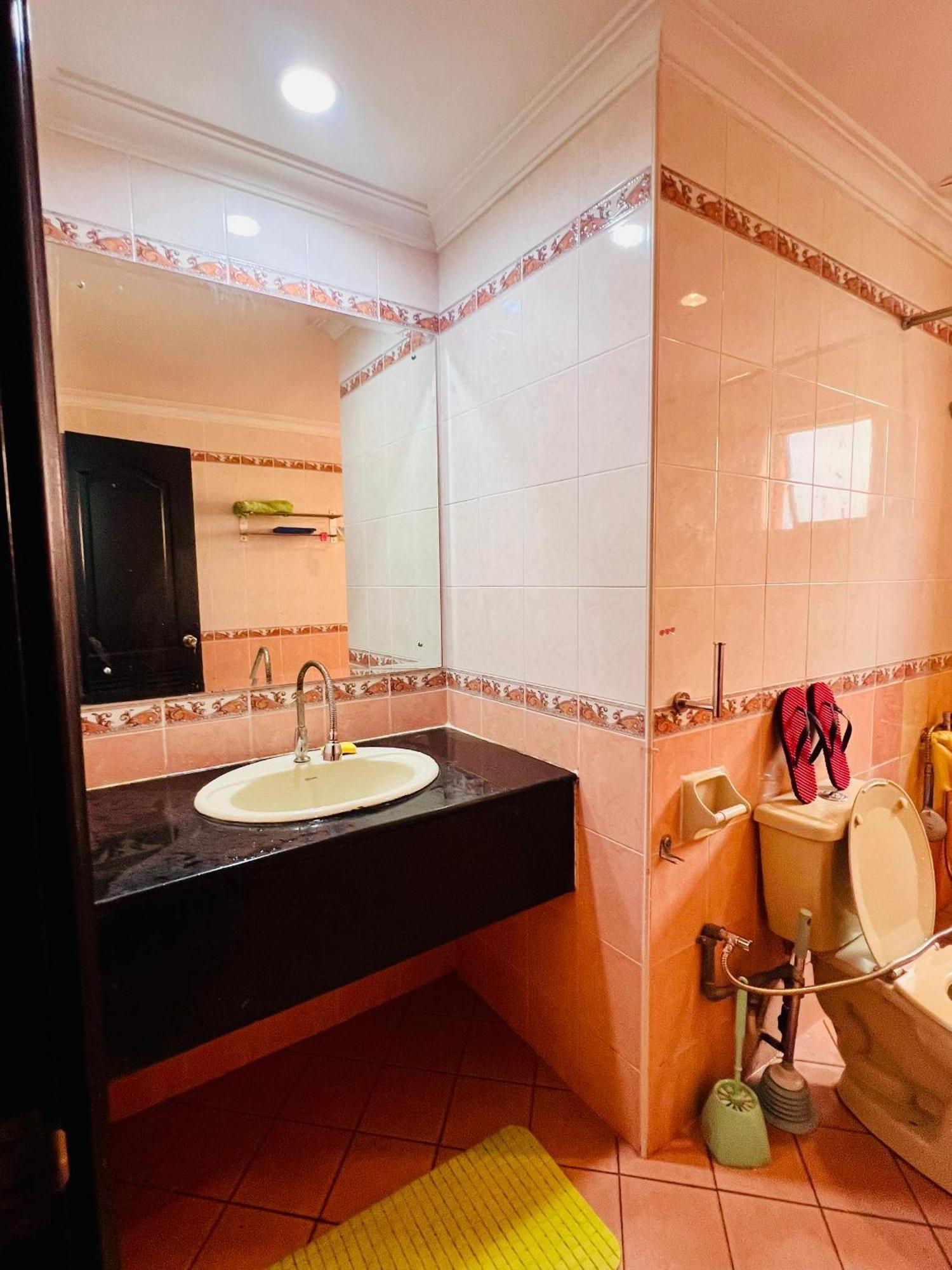 Apartment Adikbongsu Marina Court Kota Kinabalu