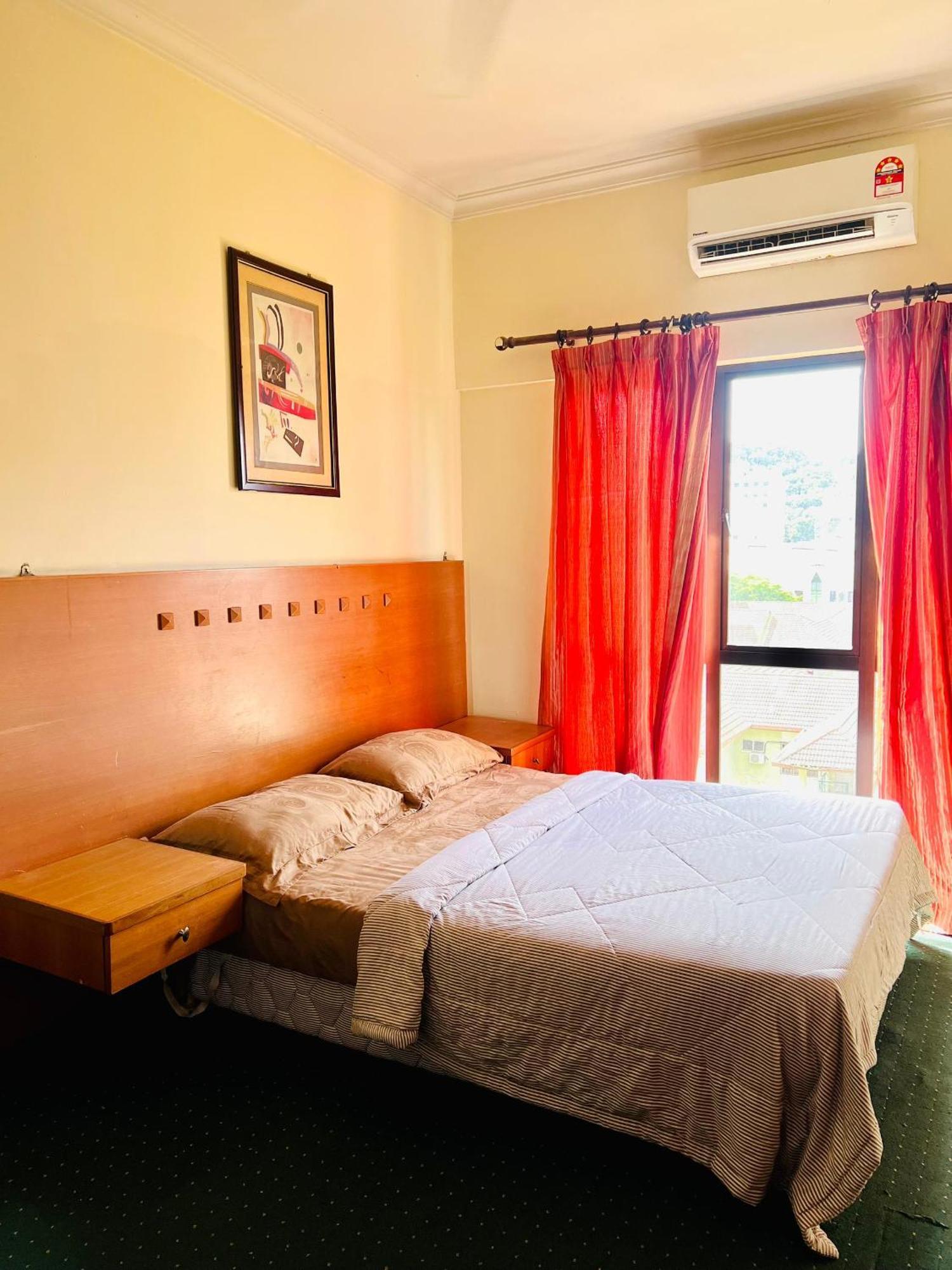 Apartment Adikbongsu Marina Court