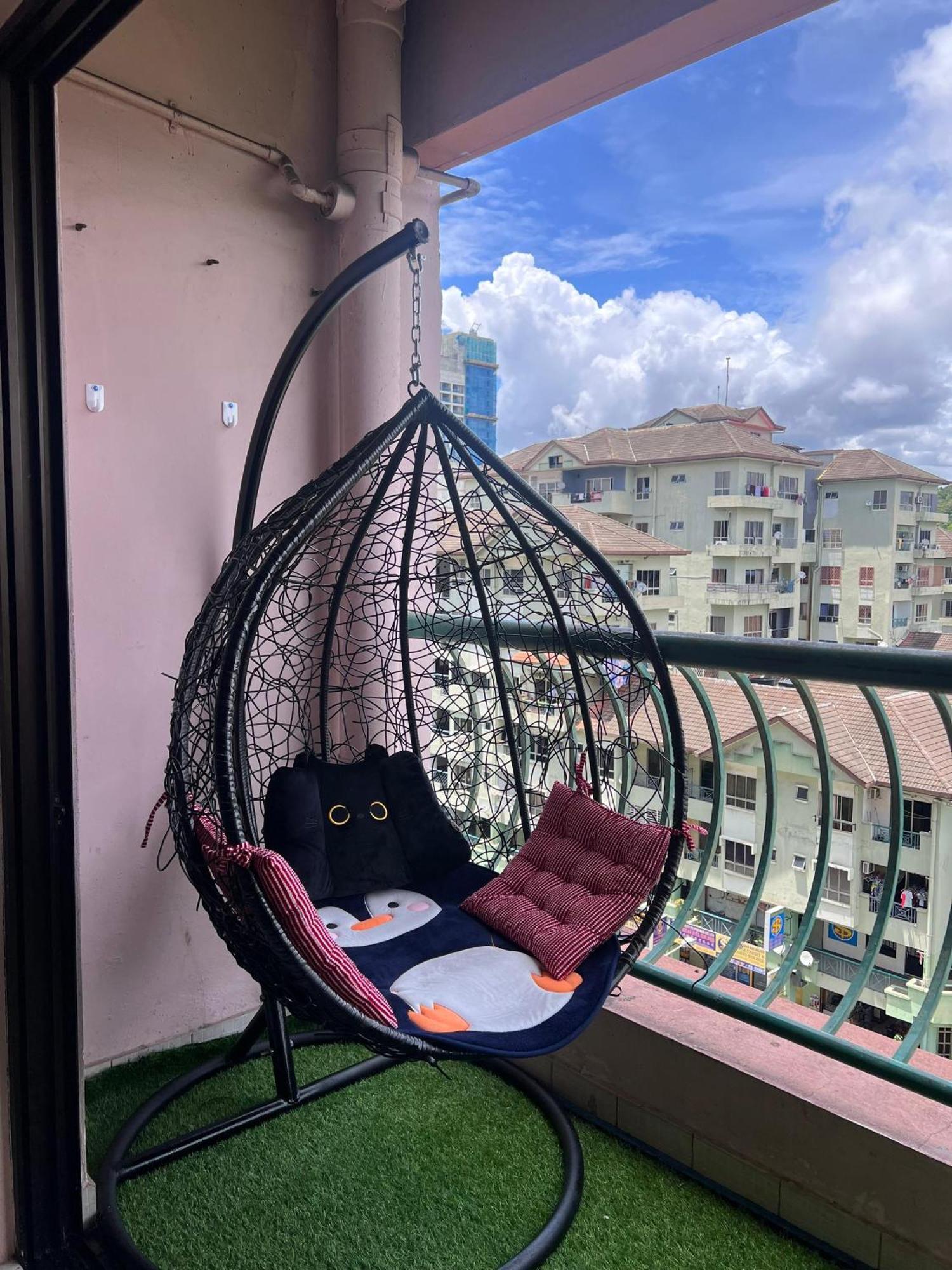 Adikbongsu Marina Court Apartemen